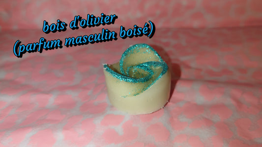 Fondant classique Bois d'olivier (odeur masculine boisée)